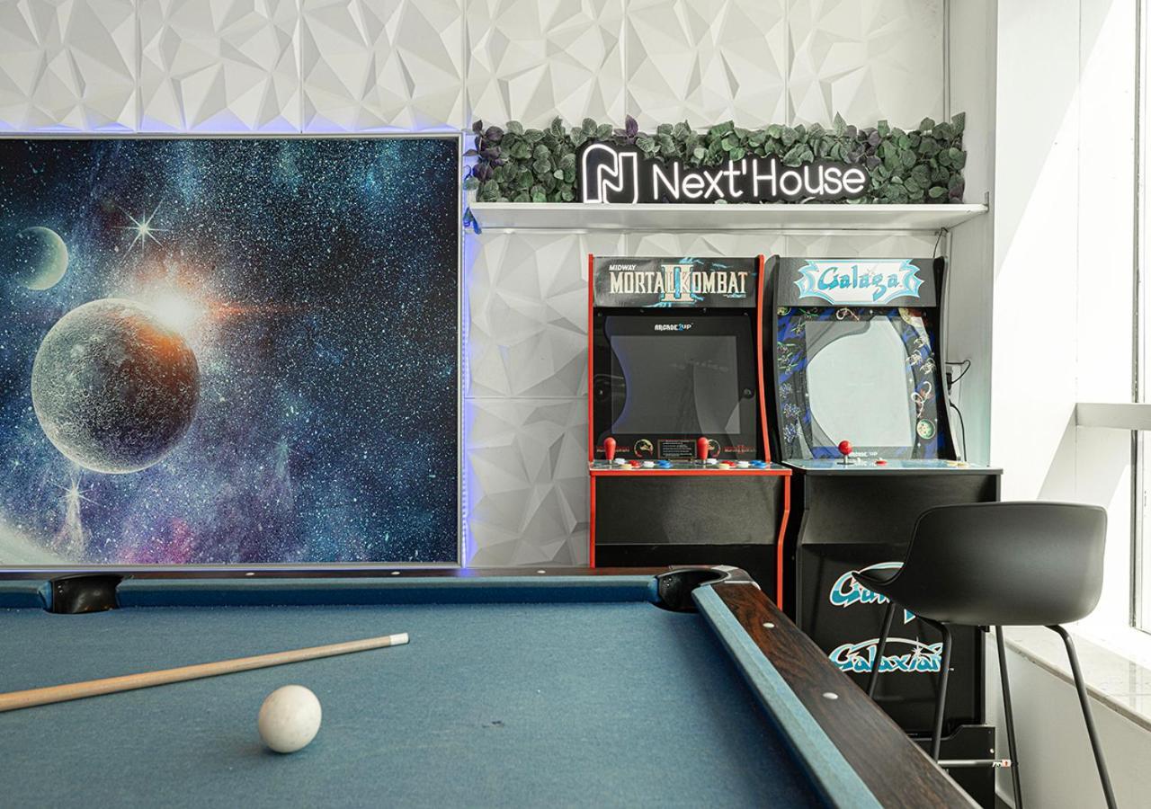 Next'House - Skyview Host Hostel Dubai Bagian luar foto