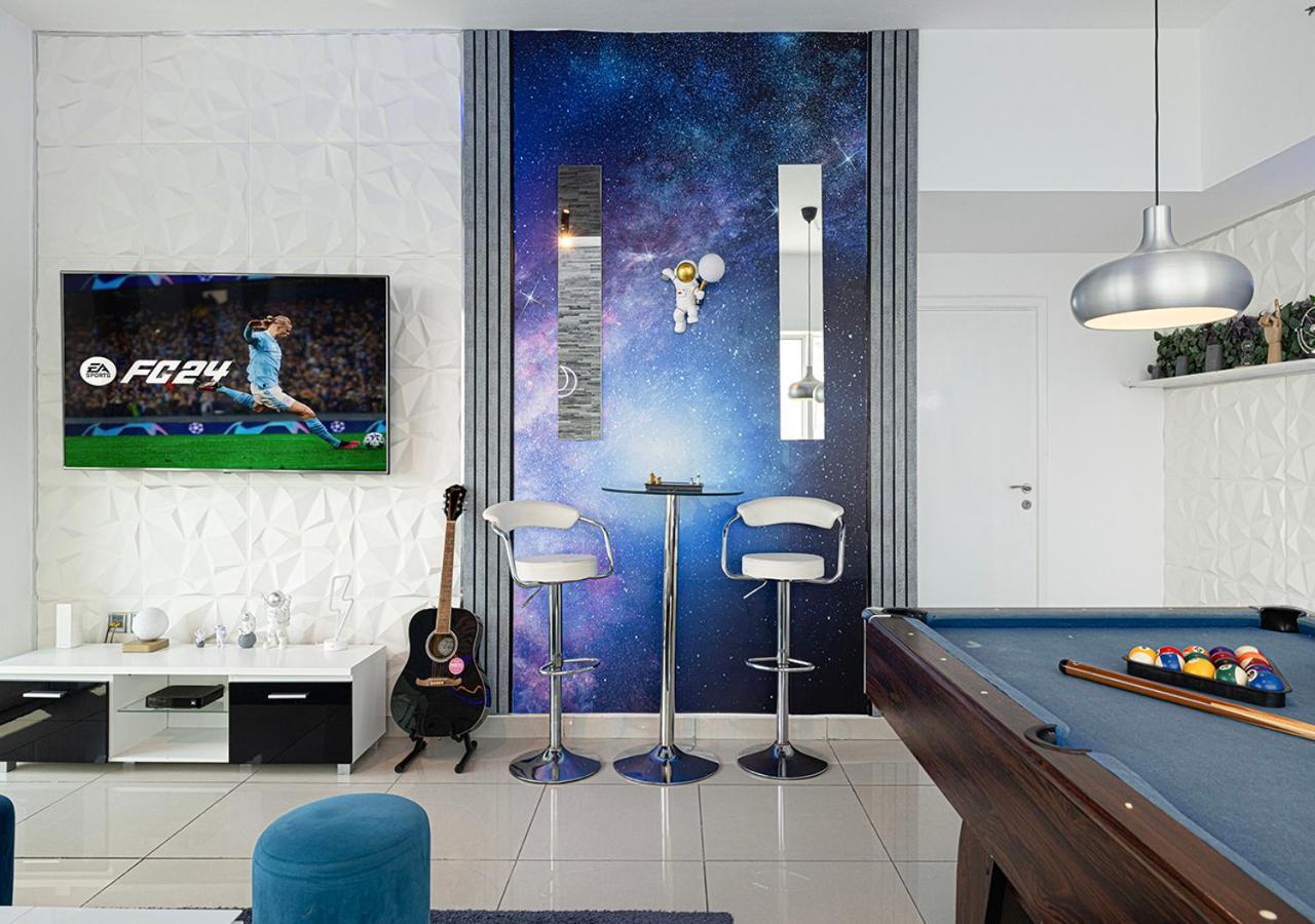 Next'House - Skyview Host Hostel Dubai Bagian luar foto